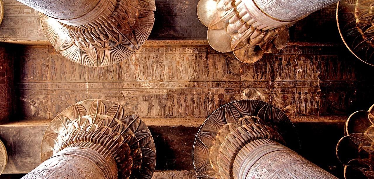 Faszinierende Wandmalereien und Mumie: Einblick in Ägyptens (Foto: AdobeStock - Michael Ransburg 17589609)
