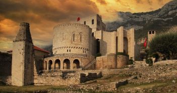 Entdecken Sie die Schönheit Albaniens auf einzigartigen (Foto: AdobeStock - Marc Stephan 468638027)