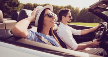 Mehr sehen in Beruf und Freizeit: Warum eine gute Brille die Lebensqualität steigert (Foto: AdobeStock - deagreez - 191173088)