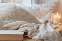 Hygge im Gepäck: Eine Reise zu den Wurzeln der Gelassenheit (Foto: AdobeStock - Smart Finance Studio - 1884954753)